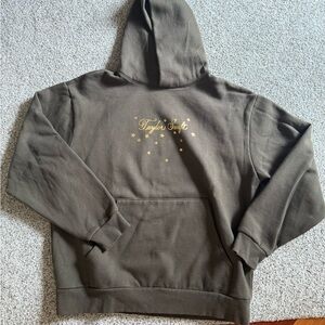 FEARLESS (TAYLOR'S VERSION) DANCE IN A STORM HOODIE